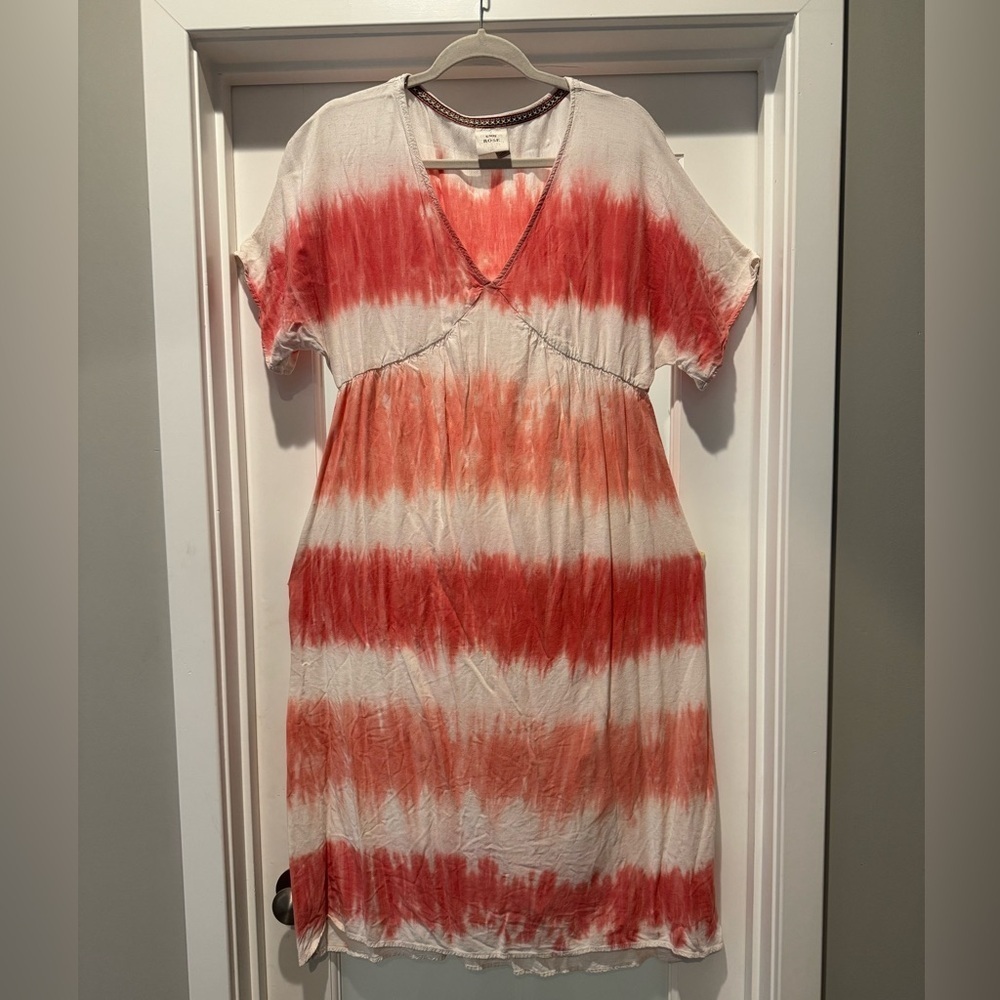 Knox Rose Coral and White Tie-Dye Dress Size M Mid Length Stripes Flowy Beach